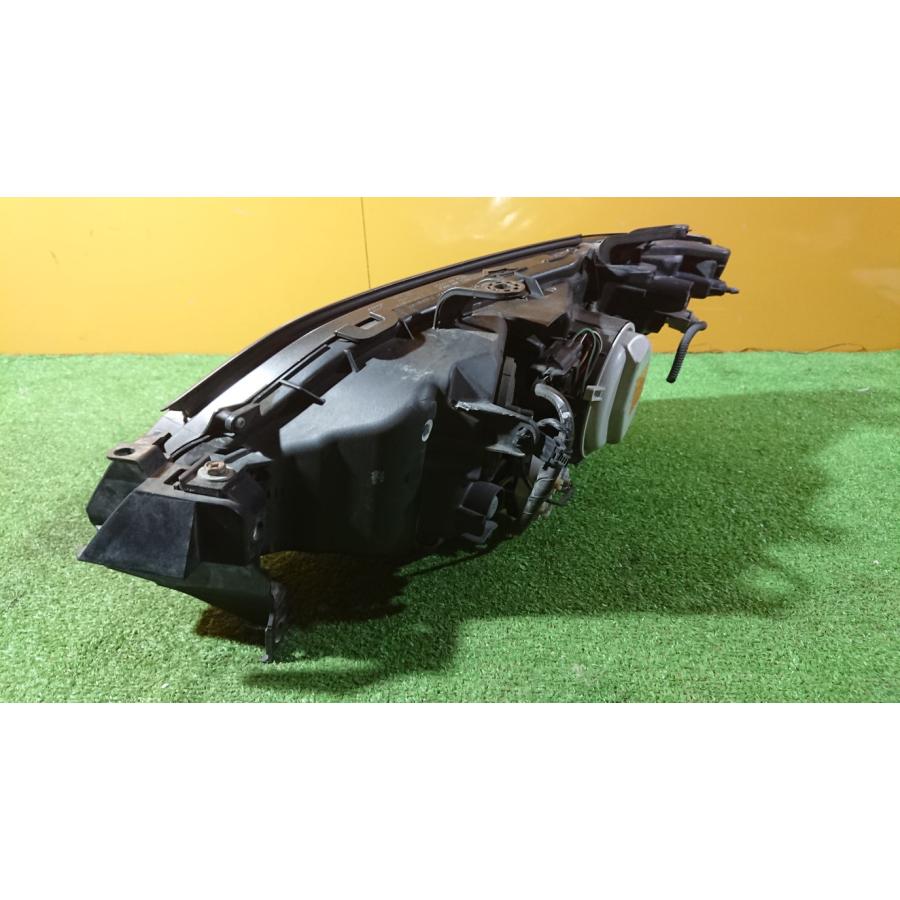 SUBARU（スバル） レガシィ B4 2.0GT スペックB BL5 ヘッドライト 右