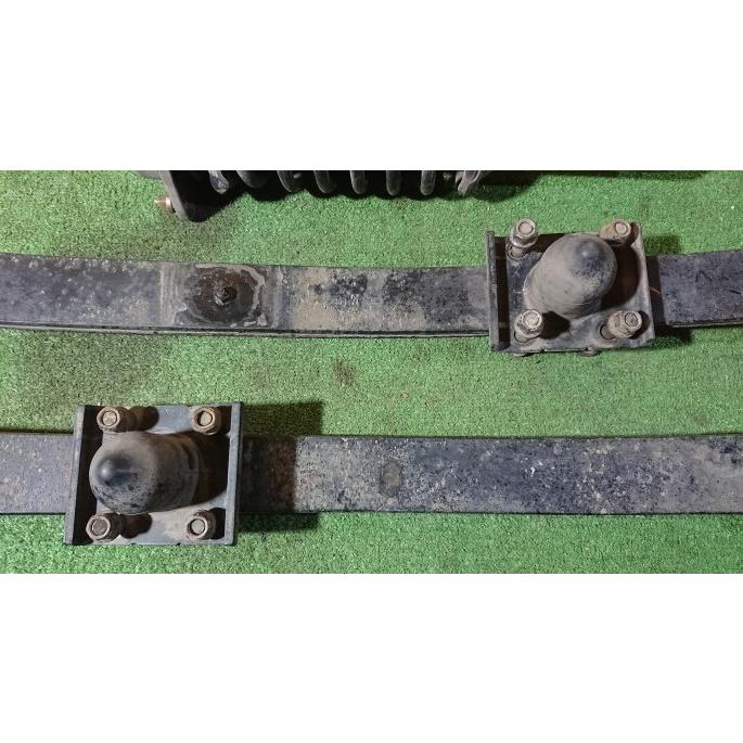 ホンダ（HONDA） バモス HM2 リーフスプリング フロントストラット