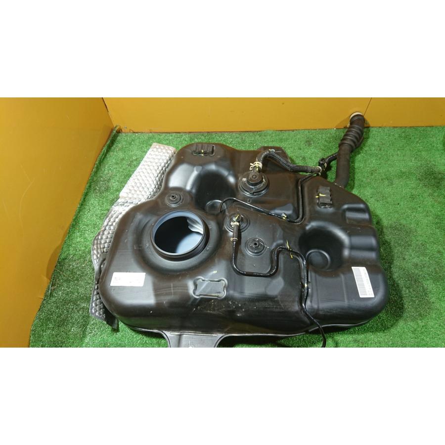 N-BOX 令和4年 ホンダ N-BOXカスタム L ターボ JF3 フューエルタンク