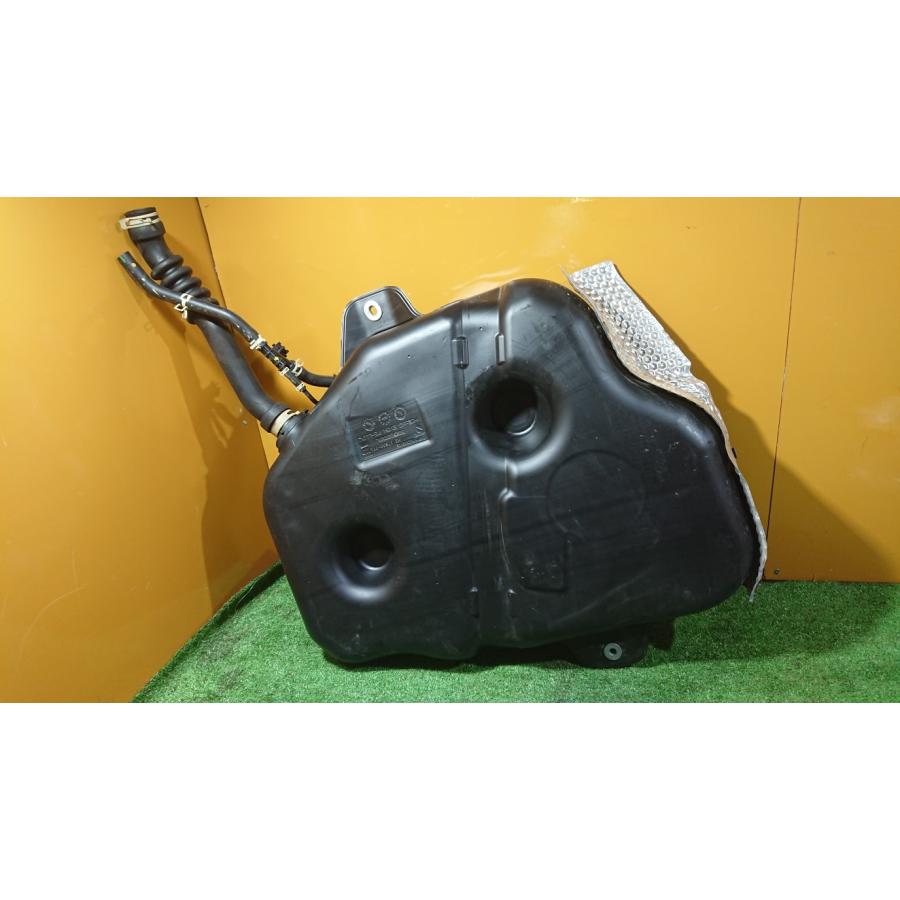 N-BOX 令和4年 ホンダ N-BOXカスタム L ターボ JF3 フューエルタンク