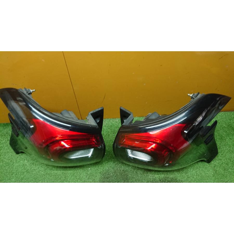 シエンタ(車) トヨタ シエンタ G NSP170G テールライト 左右 純正