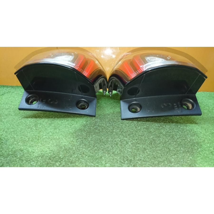 シエンタ(車) トヨタ シエンタ G NSP170G テールライト 左右 純正