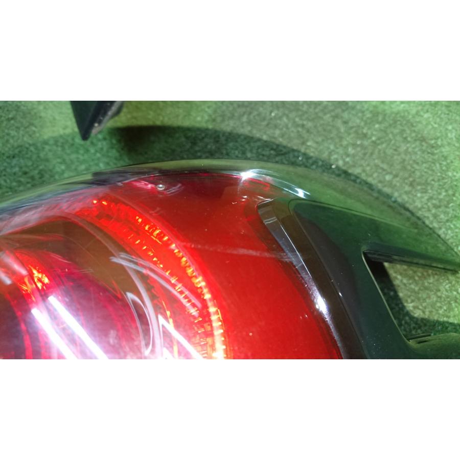 シエンタ(車) トヨタ シエンタ G NSP170G テールライト 左右 純正