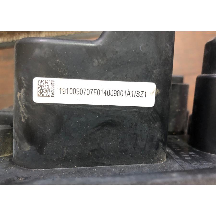 スズキ（SUZUKI） エブリイ JOIN DA17V ヘッドライト 右 LE14C6327