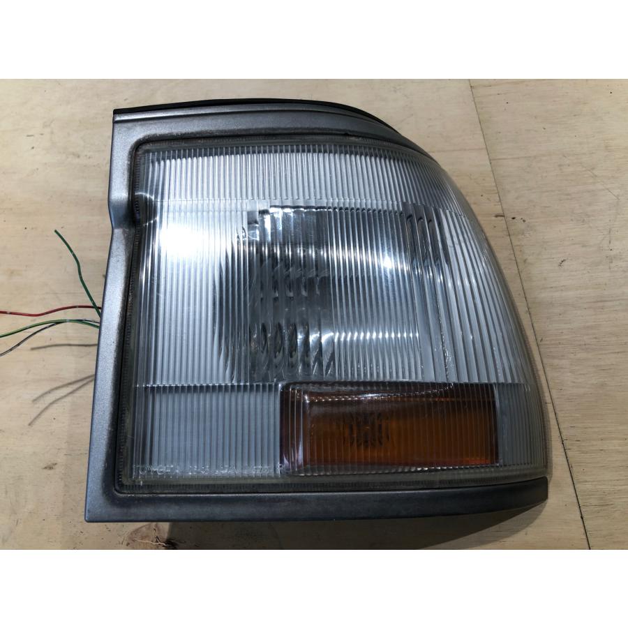ハイエース トヨタ レジアスエース KZH116 100系 ヘッドライト 右 TYC