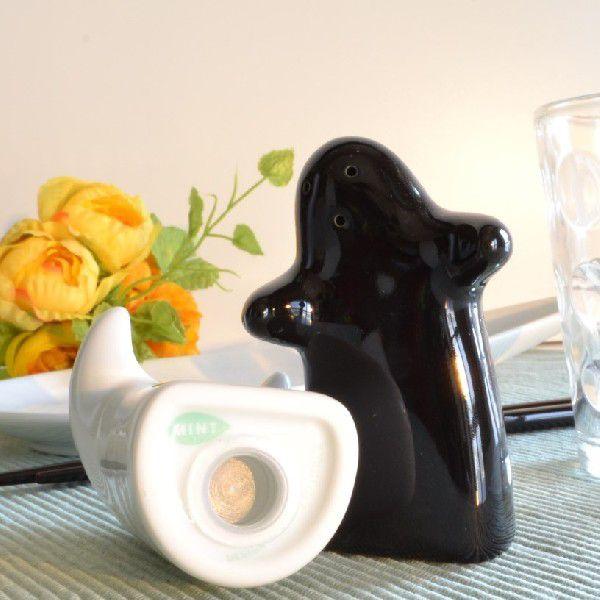 ハグハグ ソルト＆ペッパー 塩コショウ入れ 調味料入れ Hug Salt And