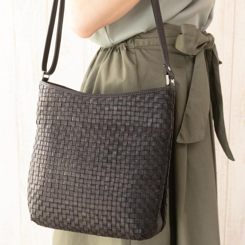 72時間限定タイムセール ショルダーバッグ ポニーメッシュ 馬革 本革 ブラック No ポシェット カジュアルバッグ レディースバッグ ビジネスバッグ 肩掛けカバン 斜め掛けカバン Akt8 通販 Yahoo ショッピング 速達メール便 Skylanceronline Com