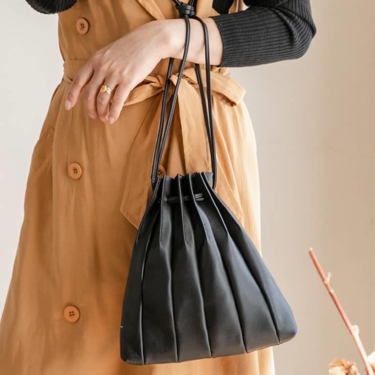 プリーツポーチ プリーツバッグ ハンドバッグ ポーチ スマホバッグ