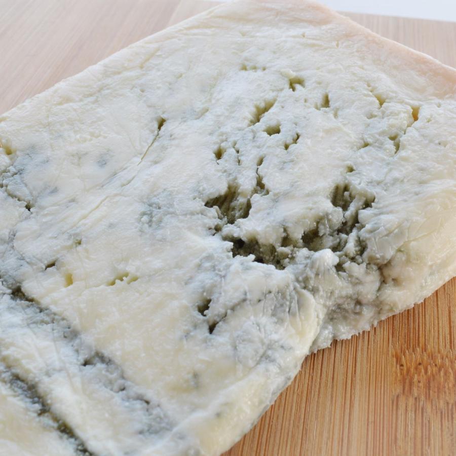 ゴルゴンゾーラ ピカンテ チーズ 約５４０g前後 イタリア産  ナチュラルチーズ  クール便発送 Gorgonzola Cheese チーズ料理｜akt8