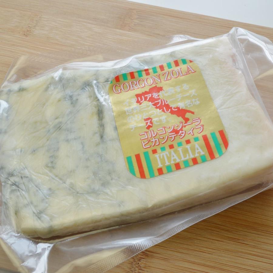 ゴルゴンゾーラ ピカンテ チーズ 約７２０g前後 イタリア産 ナチュラルチーズ クール便発送 Gorgonzola Cheese チーズ料理 3 Akt8 通販 Yahoo ショッピング