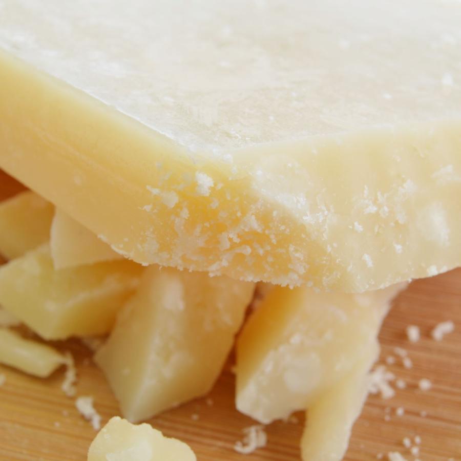 パルミジャーノ レジャーノ  チーズ 約７２０g前後 イタリア産 ナチュラルチーズ  クール便発送  Parmigiano Reggiano Cheese チーズ料理 パスタ料理｜akt8｜02