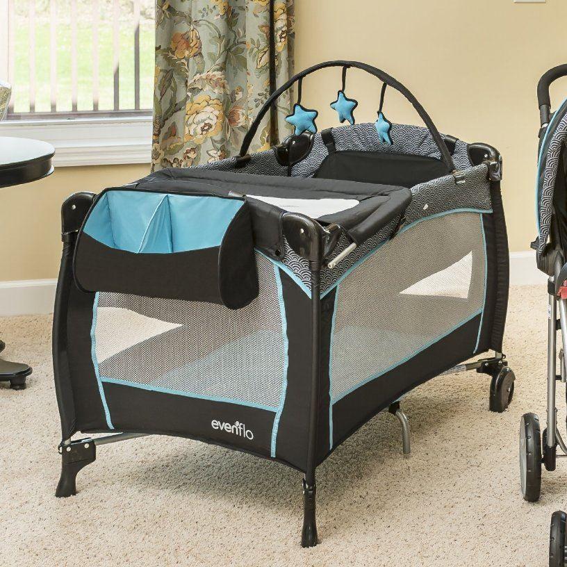 イーブンフロー ポータブル ベビースイート デラックス プレイヤード コイ Evenflo Portable BabySuite Deluxe, Koi 70211215