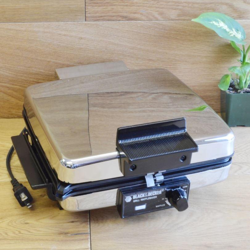 アメリカンワッフルメーカー4枚焼 リバーシブル グリルホットプレート付 薄焼 Black & Decker G48TD 3in1