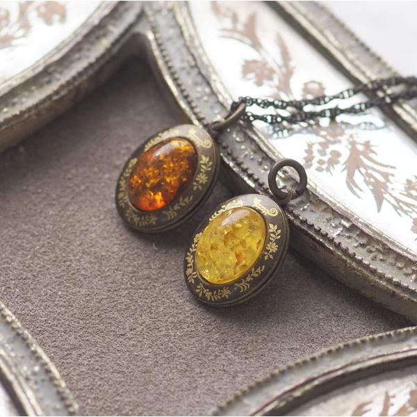 ロケットペンダント 天然石 琥珀 アンティークデザイン ネックレス