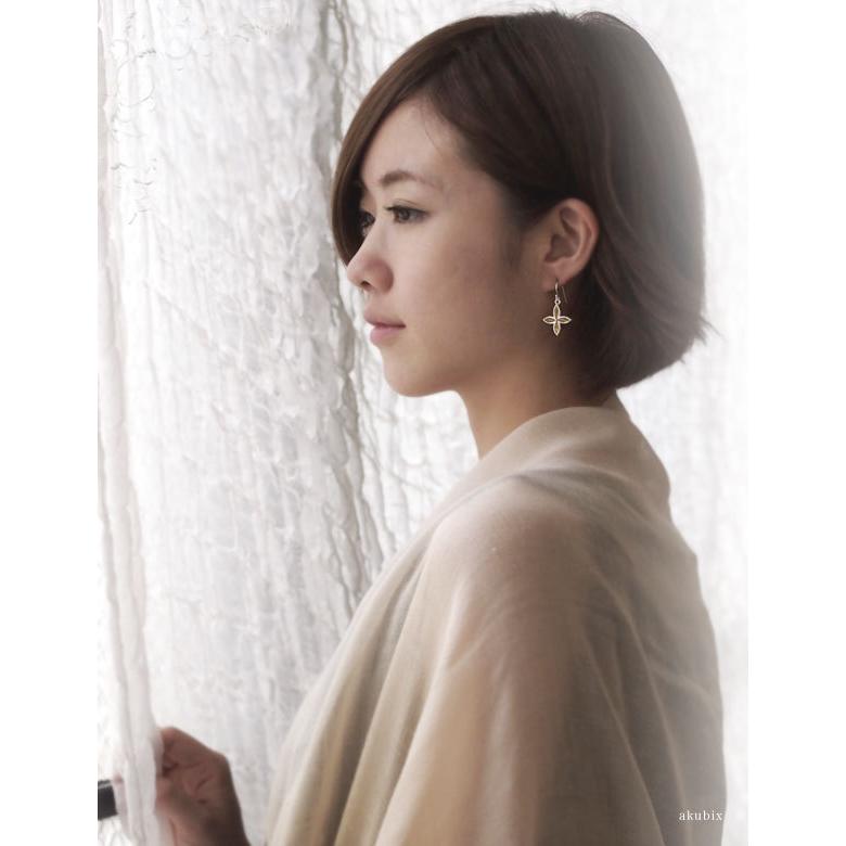 天然石 琥珀 シルバーピアス イヤリング お花 こはく Silver925 
