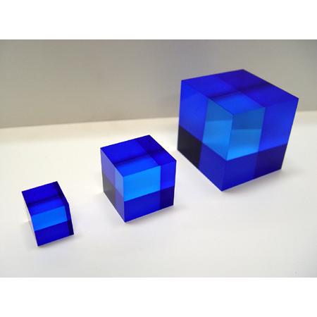 アクリル画 青系の色合い アクリルカラーキューブ青10mmX10mmX10mm
