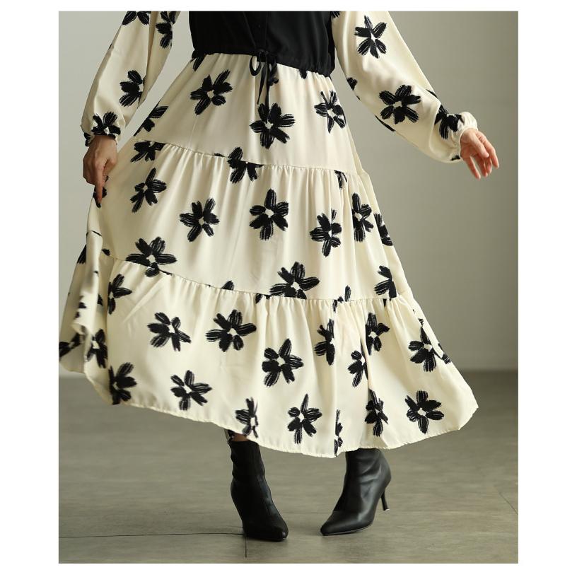 レディース ワンピース アイボリー 長袖 ロング丈 花柄 パフスリーブ ティアード 切替 フレア 春服 大人可愛い 大人 可愛い 30代 40代 50代 60代 サワアラモードの画像