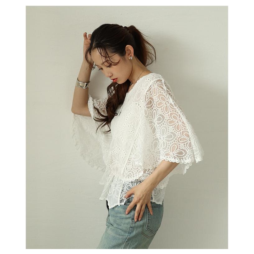 レディース トップス ブラウス 夏服 シャツ ホワイト 5分袖 花柄 刺繍 レース ドルマン ペプラム 綿 大人可愛い きれいめ 30代 40代 50代 女性 サワアラモードの画像