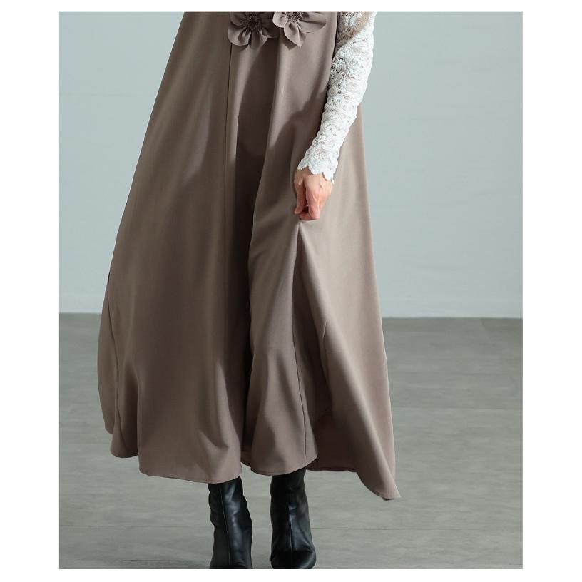 ワンピース レディース ジャンパースカート 花 モチーフ 立体 アシンメトリー Vネック ロング 大人可愛い 大人 可愛い 30代 40代 50代 60代 サワアラモードの画像