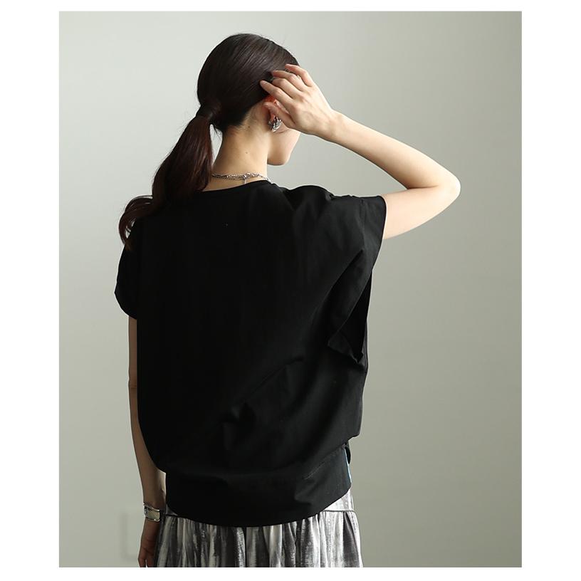 レディース トップス カットソー Tシャツ ロゴ エンボス 半袖 スリット ブラック ホワイト モカ 大人可愛い 大人 可愛い 30代 40代 50代 60代 サワアラモードの画像