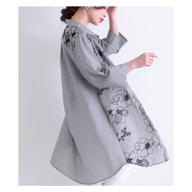 ストライプ柄花刺繍シャツチュニック ブラック リネン コットン トップス ロング丈 レディース レディス サワアラモード 大人 可愛い 洋服 30代 40代 50代 60代の画像
