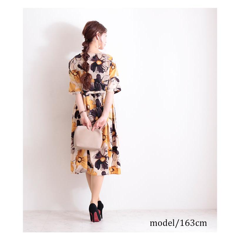 Sawa a la mode ワンピース 花柄 コスモス 半袖 胸下切替 丸首 フレア 