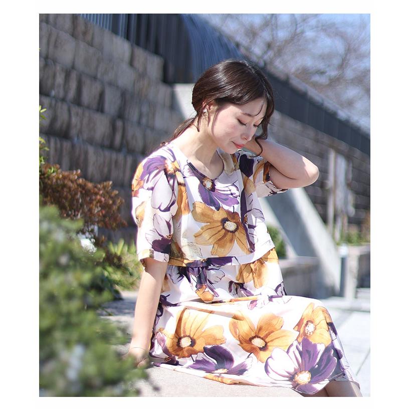 Sawa a la mode ワンピース 花柄 コスモス 半袖 胸下切替 丸首 Sawa a la mode ワンピース 花柄 コスモス 半袖 胸下切替 丸首