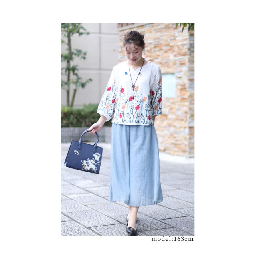 レディース トップス ブラウス シャツ 白 ホワイト 7分袖 花柄 刺繍 パフスリーブ 綿 コットン 春 大人可愛い 大人 可愛い 30代 40代 50代 60代 サワアラモードの画像