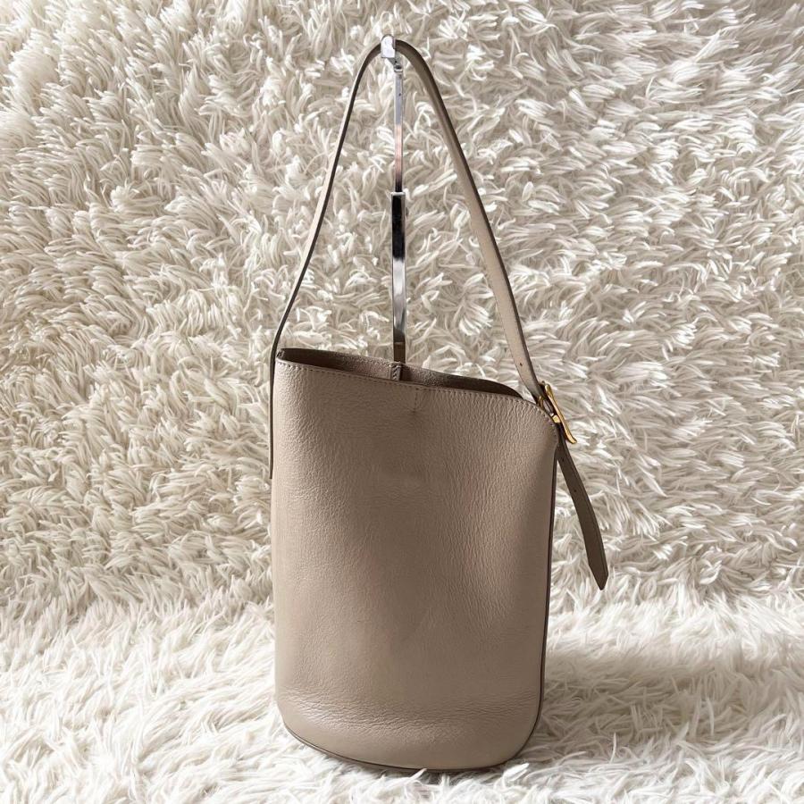 J&M DAVIDSON クイバー バケット ハンドバッグ レザー ベージュ 注文