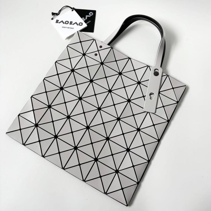 ISSEY MIYAKE（イッセイミヤケ） BAOBAO ISSEY MIYAKE バオバオ