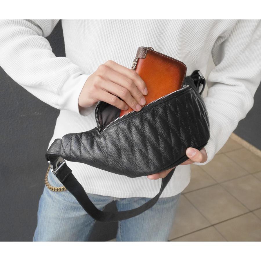 ワンショルダー メンズ ボディバッグ 本革 bag キルティング black