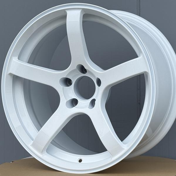 2本セット カラーホイール 18x9.5J ET+28 PCD114.3 5H 18インチ 5本