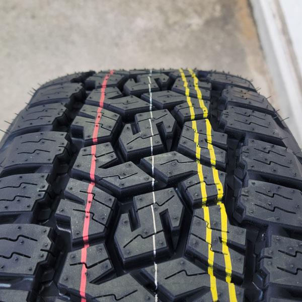 むー　TOYO　A/TⅢ 215/60R17 ハイエース・キャラバン OPEN COUNTRY トーヨータイヤ オープンカントリー A/T III