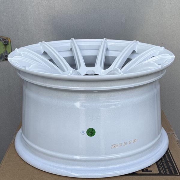 ラス1 次回入荷無 15×8.25J +20 PCD 100 114.3 4穴 15インチ 4本セット