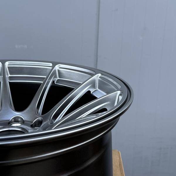 在庫限り 人気商品 新品 15×8.25J ±0 PCD 100 114.3 4穴 15インチ
