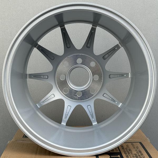 在庫限り 人気商品 新品 15×8.25J ±0 PCD 100 114.3 4穴 15インチ