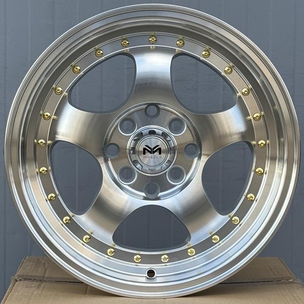 在庫限り 15×7J +38 PCD 100 114.3 4穴 15インチ 4本セット 新品