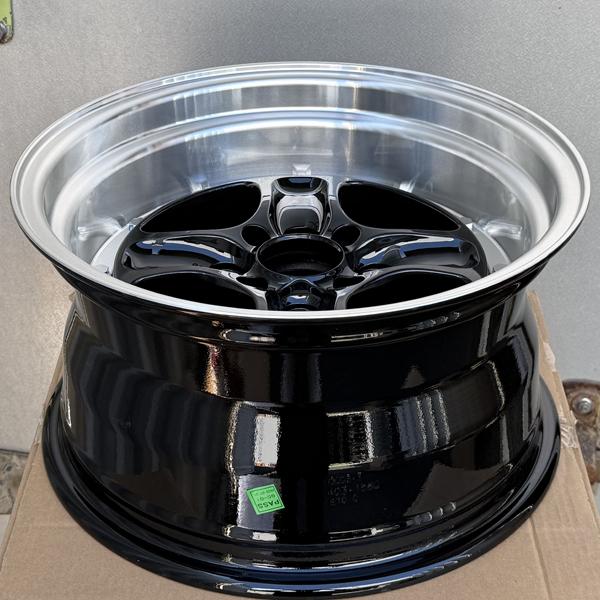 在庫限り 15×8J ±0 PCD 100 114.3 4穴 15インチ 4本セット 新品