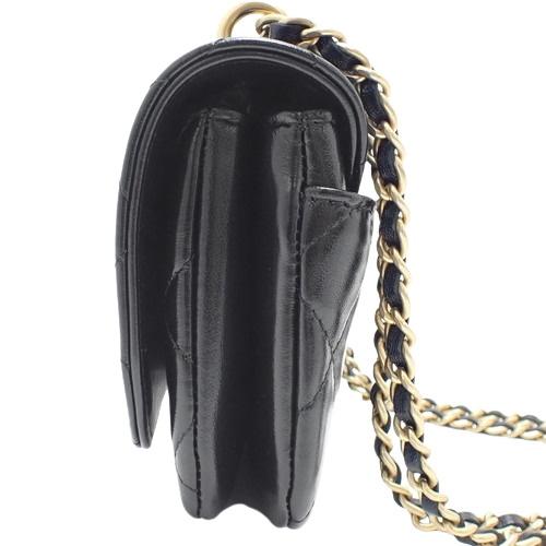 CHANEL（シャネル） マトラッセ フラップフォンケース チェーン