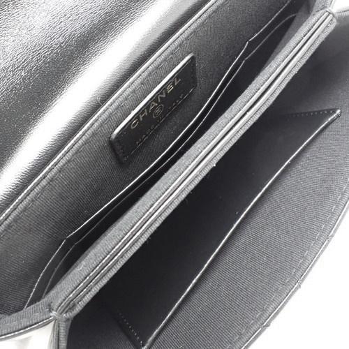 CHANEL（シャネル） マトラッセ フラップフォンケース チェーン