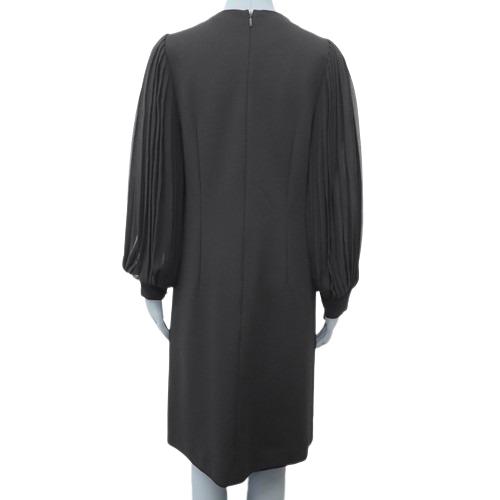 GUCCI(グッチ) プリーツ袖ワンピース セットアップ/ワンピース アパレル ファッション 衣類 パールボタン M レーヨン ナイロン ブラック黒 レディース 40802146586【中古】【アラモード】 GUCCI(グッチ) プリーツ袖ワンピース アパレル ファッション 衣類