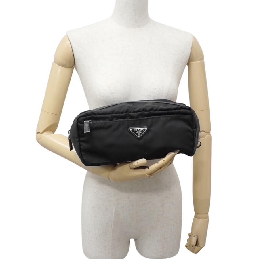 PRADA（プラダ） トライアングルロゴ セカンドバッグ クラッチバッグ