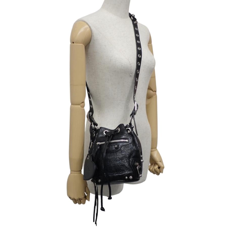 BALENCIAGA（バレンシアガ） ル・カゴール ショルダーバッグ 巾着