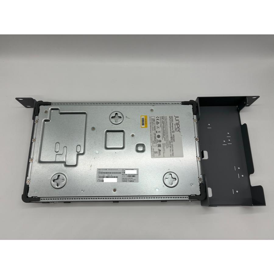 中古 Juniper Networks SRX300-SYS-JB REV A 初期化済み Junos 本体のみ ファイアウォール VPN_3
