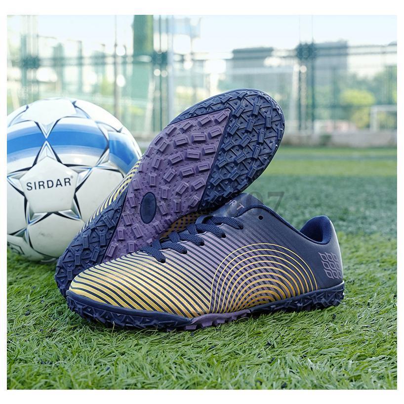 サッカー スパイクシューズ ワールドカップ トレーニングシューズ