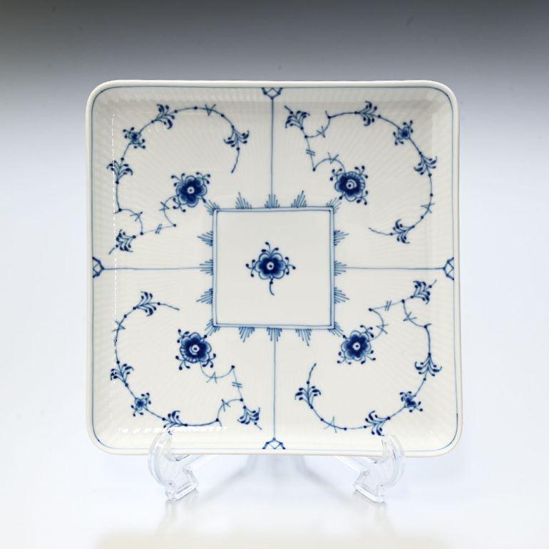 ロイヤルコペンハーゲン　ブルーフルーテッド　プレイン　スクエアプレート Royal Copenhagen(ロイヤル コペンハーゲン)の【ブルー