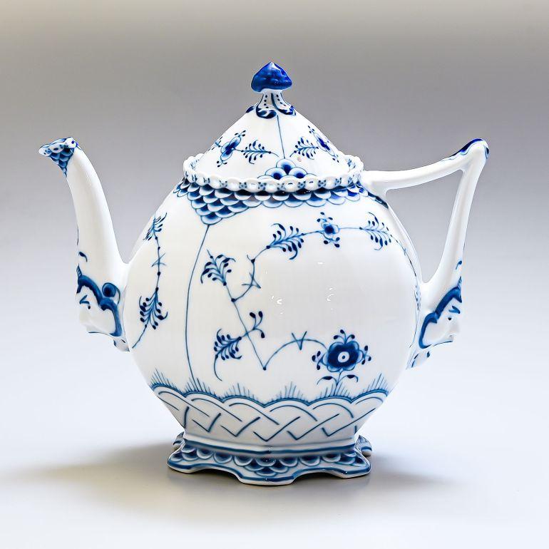 ロイヤルコペンハーゲン・ブルーフルーテッドジャパニーズティーポット
