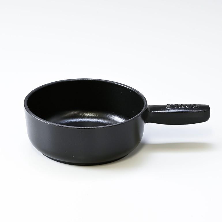 ストウブ ミニ チーズフォンデュポット アヒージョ 鋳物 ホーロー 鍋 なべ 調理器具 ブラック 12cm 0 35l 594 0 A Level エイレベル 通販 Yahoo ショッピング