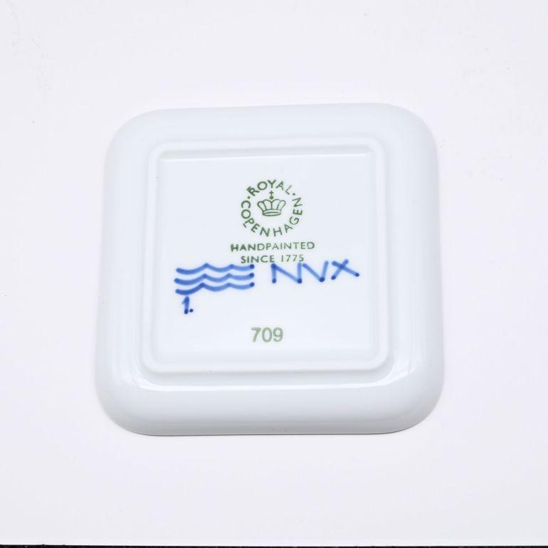 ROYAL COPENHAGEN（ロイヤルコペンハーゲン） ブルーフルーテッド メガ
