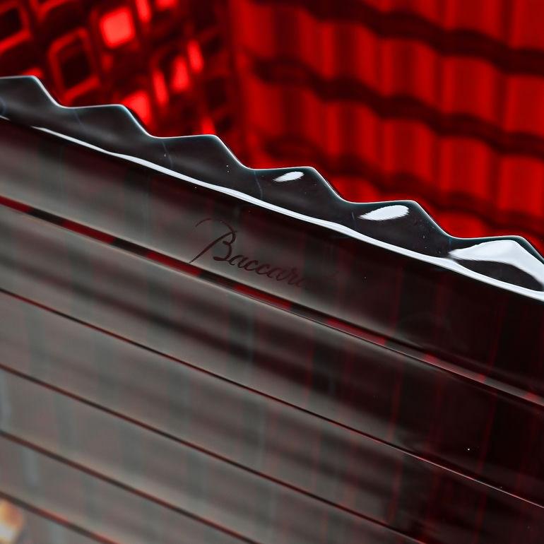 バカラ（Baccarat） ベース 花瓶 アイ EYE スクエア レッド L 30cm